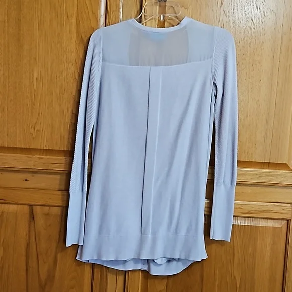 Vera Wang Lightweight Purple Cardigan. Woman's Sz: XS - Picture 2 of 8